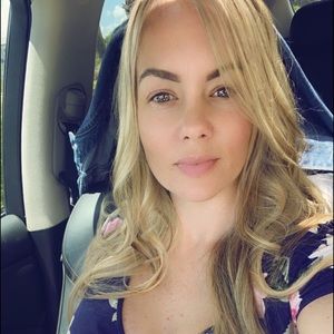 Meet your Posher, Cortney